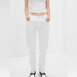 Girlfriend cut white denim